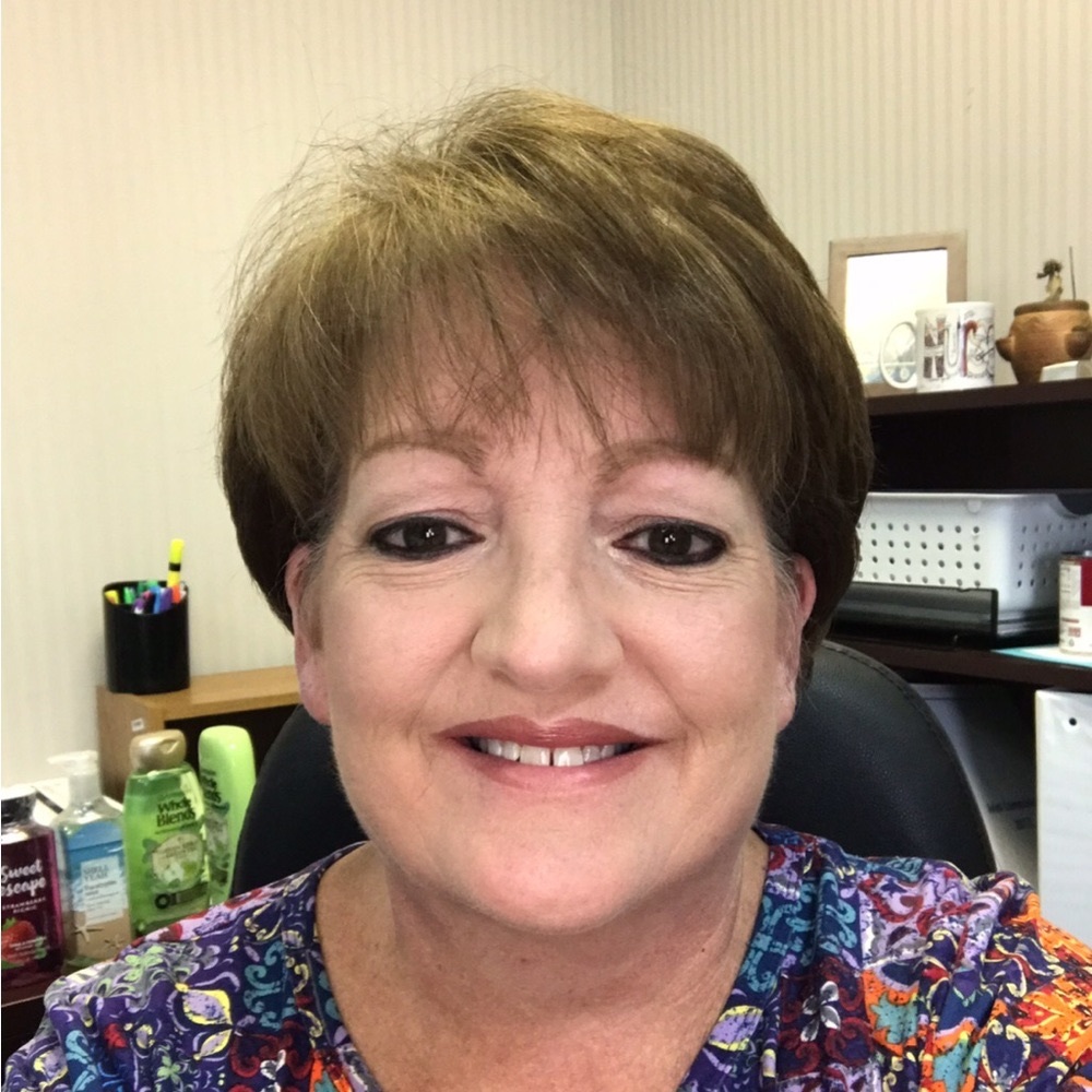 Meet your Posher, Laurie